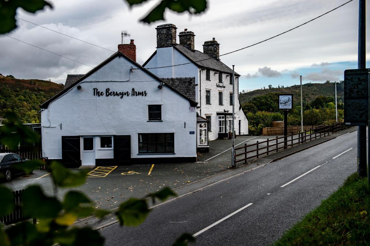 Hotel The Berwyn Arms Corwen Esterno foto